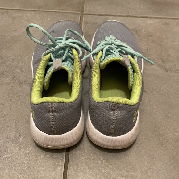 Under Armour - Picture 5 of 7